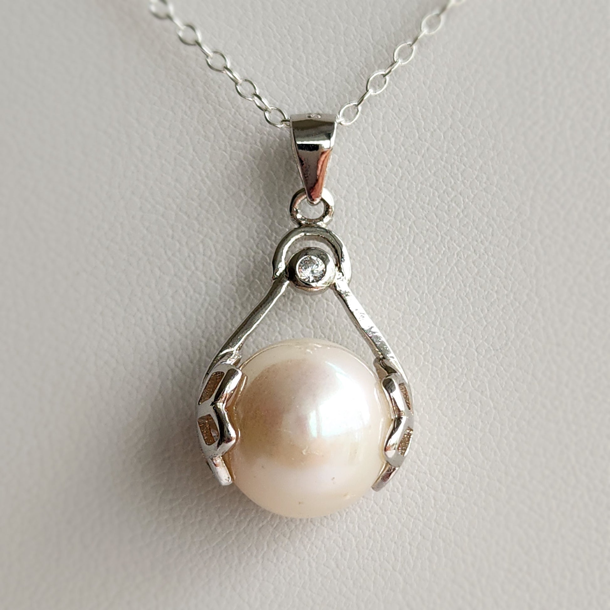 White Pearl & Cubic ZIrconia Necklace