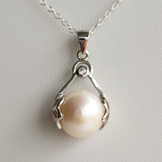 White Pearl & Cubic ZIrconia Necklace